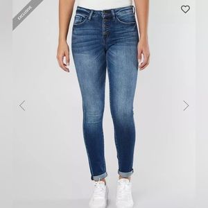 NWOT KANCAN Mid-Rise Ankle Skinny Jean, never used! Size 25